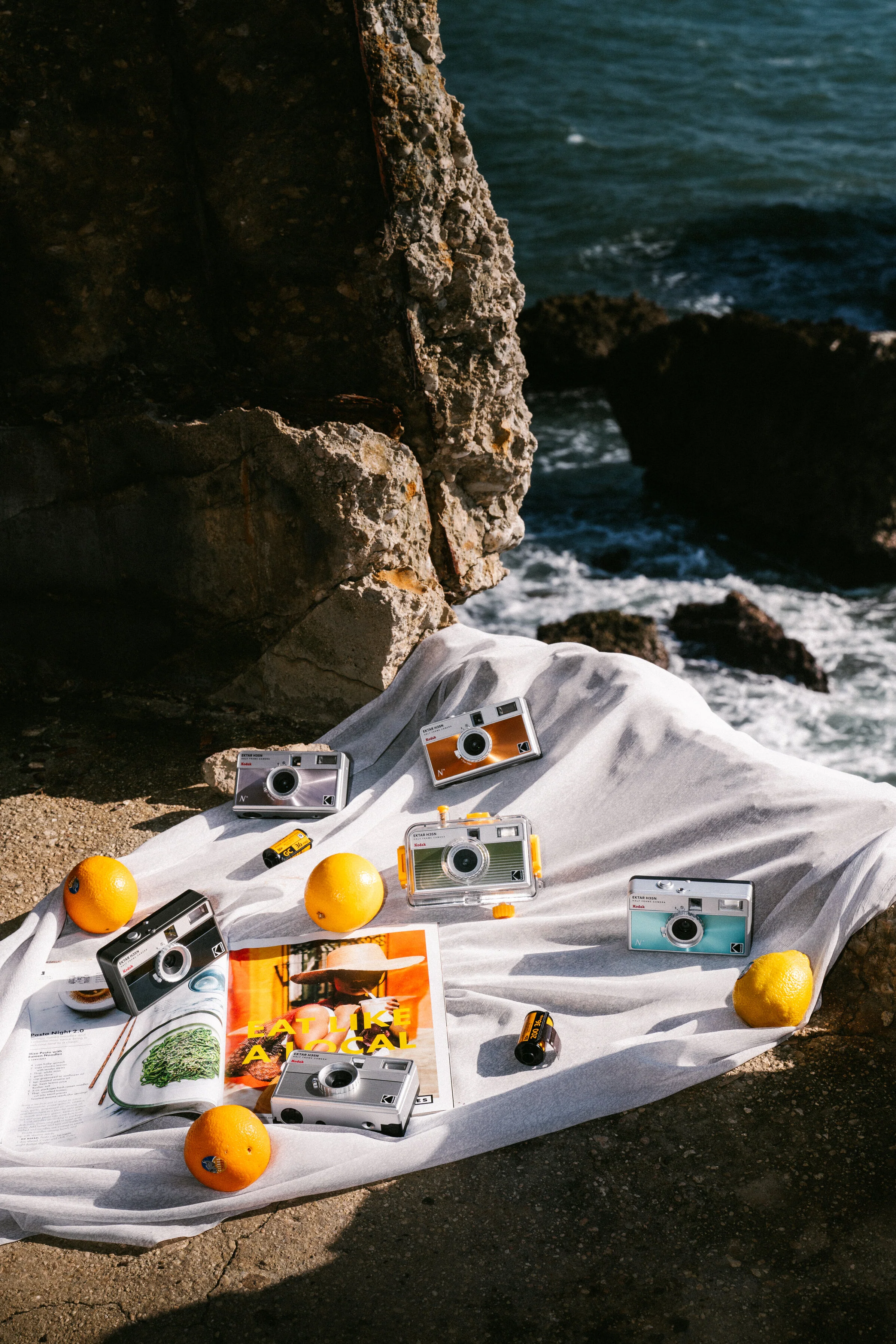 KODAK EKTAR H35N<br/> Half Frame Film Camera<br/> Premium Kit - Image 10